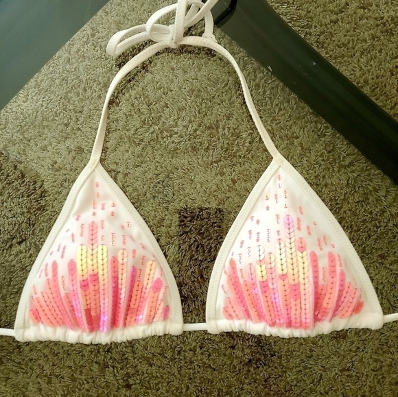 VICTORIA'S Secret | Pink Sequin Triangle Top - Picture 1 of 5